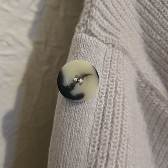 VENUS Beige Cold Shoulder Knit Sweater Brown Buttons Down LongSleeves Size SMALL - Picture 12 of 17